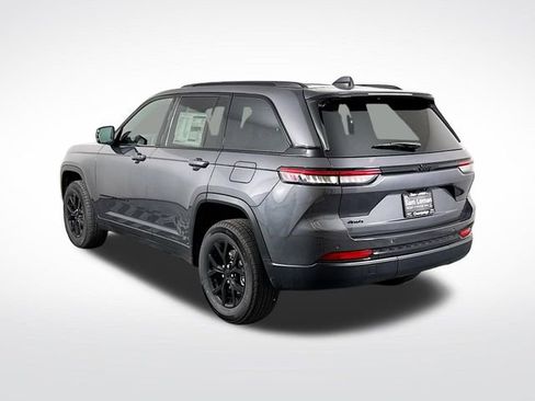 New 2025 Jeep Grand Cherokee Laredo image 5