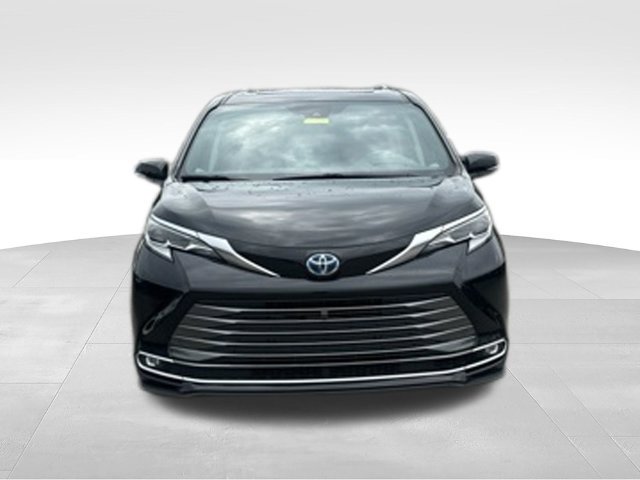 Used 2021 Toyota Sienna Platinum AWD/4WD image 8