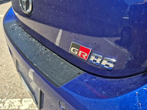 Used 2023 Toyota GR86 Premium w/ ALL Weather Mat Package (TMS) RWD image 20