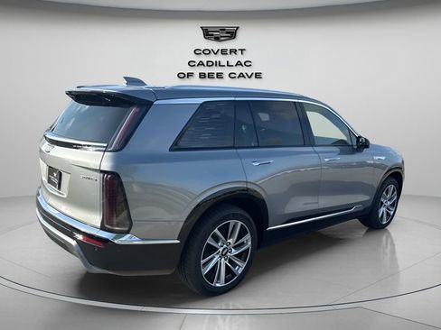 New 2026 Cadillac Vistiq Luxury image 9