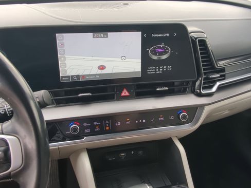 Certified 2023 Kia Sportage EX image 19