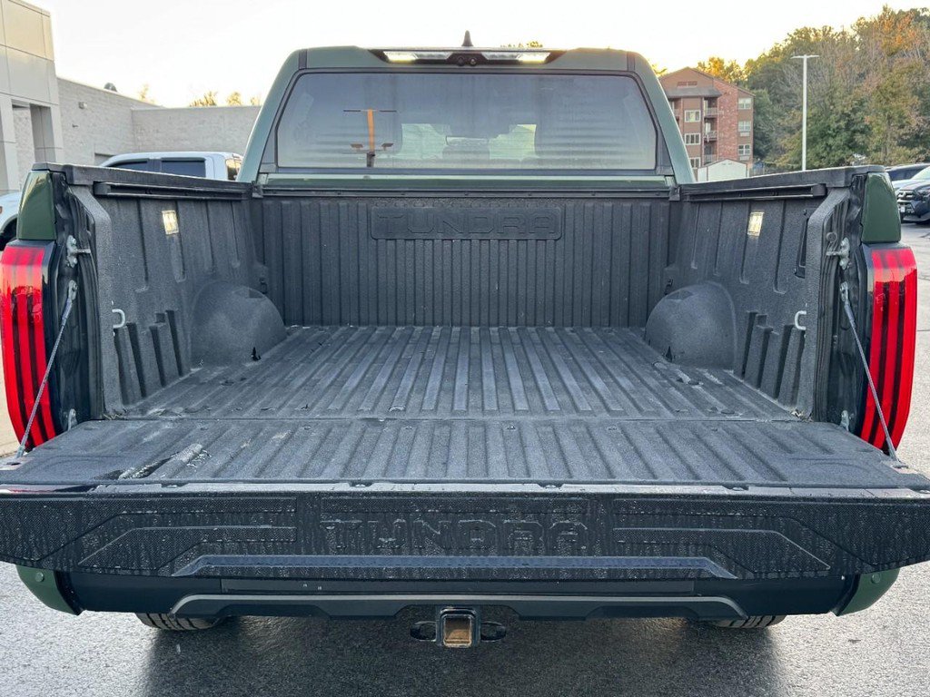 Used 2022 Toyota Tundra SR5 w/ Advanced Technology Package AWD/4WD image 5