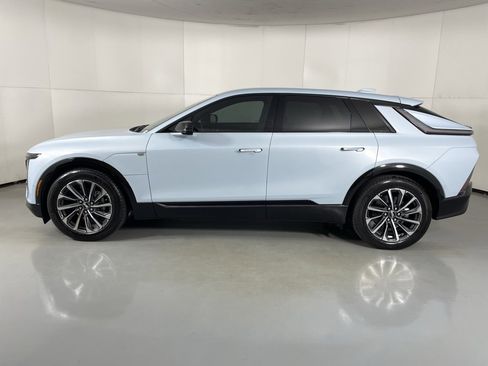 Used 2025 Cadillac Lyriq Sport image 7