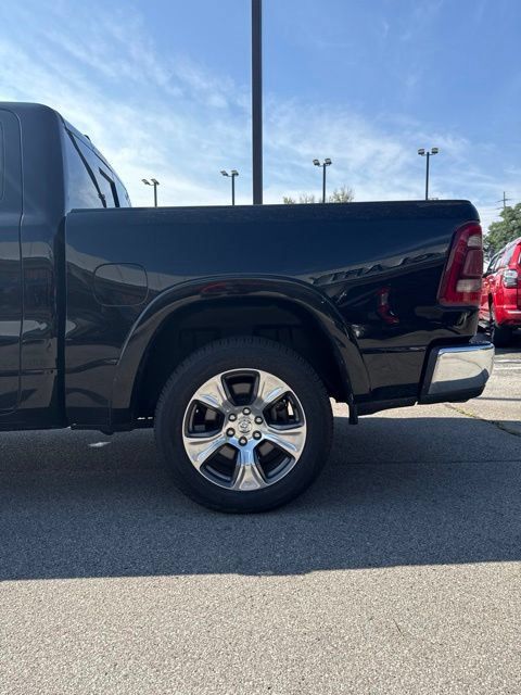 Used 2021 RAM 1500 Laramie AWD/4WD image 3