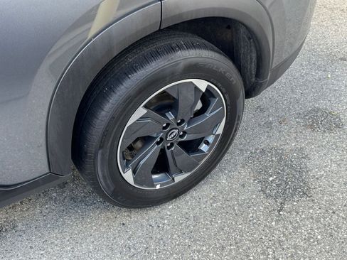 Used 2025 Nissan Rogue SV image 32