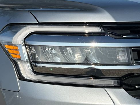 Used 2022 Ford Expedition Limited image 37