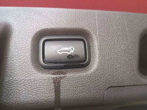 Used 2020 Hyundai Santa Fe SEL w/ Convenience Package FWD image 15