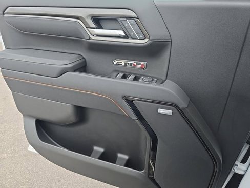 Used 2025 GMC Sierra 1500 AT4 w/ AT4 Premium Package image 23