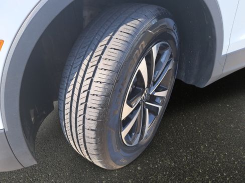 Used 2023 Volkswagen Tiguan S FWD image 29