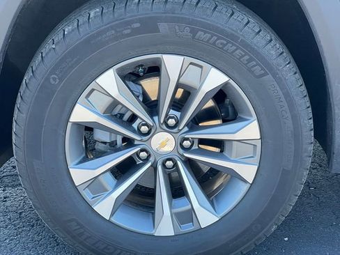 Used 2026 Chevrolet Equinox LT image 7