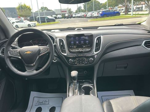 Used 2024 Chevrolet Equinox Premier FWD image 13