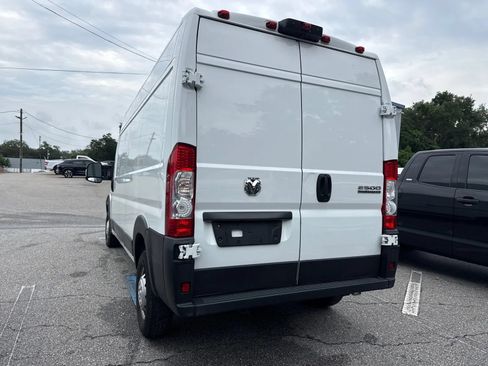 Used 2023 RAM ProMaster 2500 FWD image 12