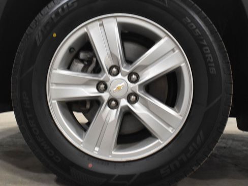Used 2022 Chevrolet Trax LT w/ LT Convenience Package AWD/4WD image 33