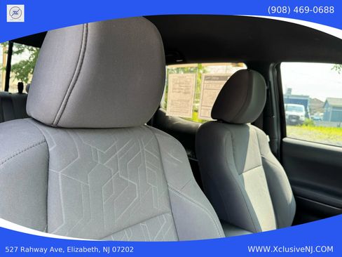 Used 2019 Toyota Tacoma Limited image 23