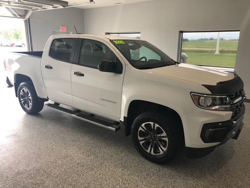 Used 2022 Chevrolet Colorado Z71 AWD/4WD image 5