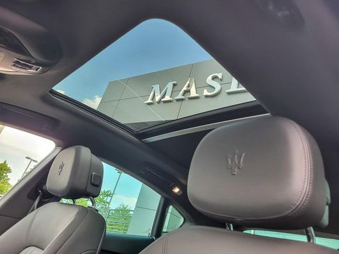 Used 2022 Maserati Levante GT image 9