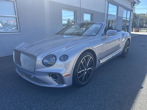 Used 2020 Bentley Continental GT image 32