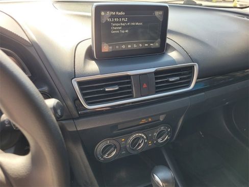 Used 2016 MAZDA MAZDA3 i Sport w/ Preferred Equipment Package image 21