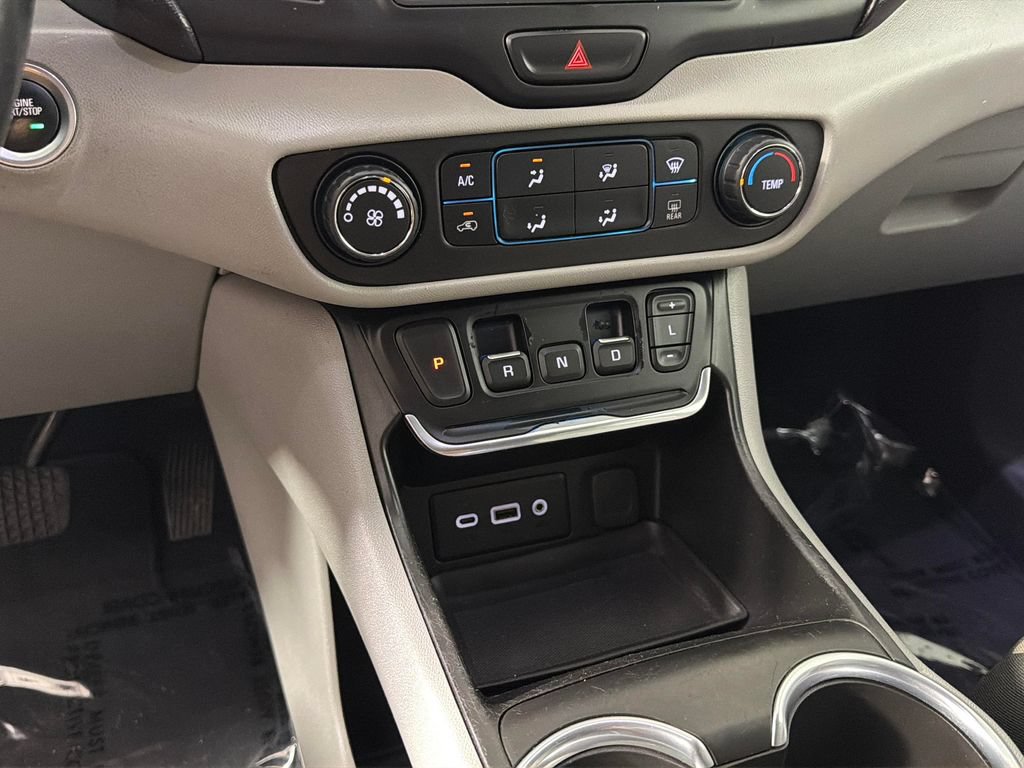 Used 2020 GMC Terrain SLE FWD image 23