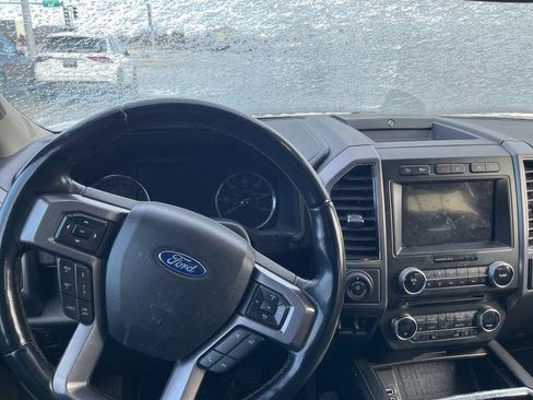 Used 2018 Ford Expedition Max Platinum image 14