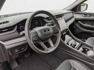 New 2025 Jeep Grand Cherokee Limited w/ Black Appearance Package video 3