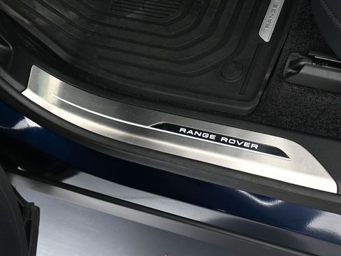 Used 2023 Land Rover Range Rover SE image 17