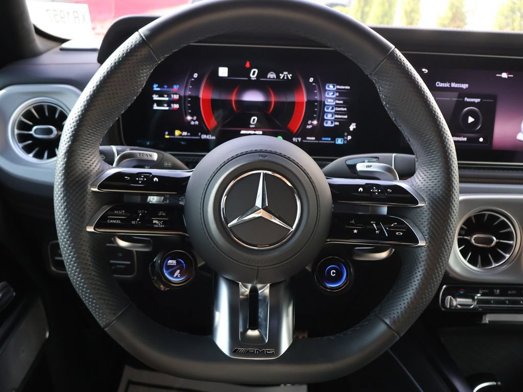 Used 2025 Mercedes-Benz G 63 AMG 4MATIC image 32
