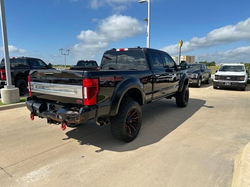 Used 2020 Ford F250 Platinum w/ FX4 Off-Road Package AWD/4WD image 6