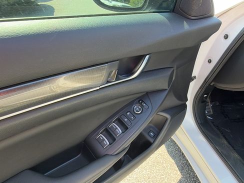 Used 2020 Honda Accord Sport image 15