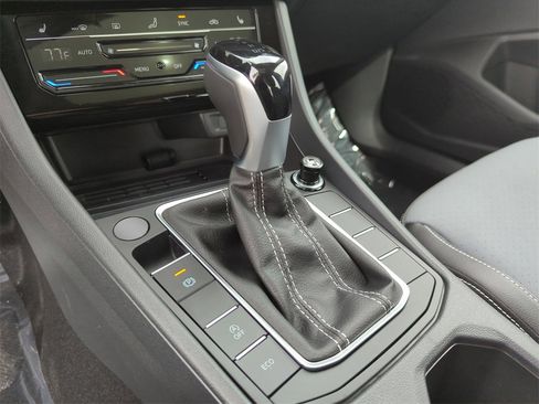 New 2026 Volkswagen Jetta SE image 34