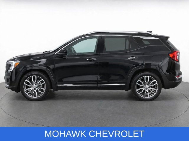 Used 2022 GMC Terrain Denali w/ Denali Premium Package AWD/4WD image 6