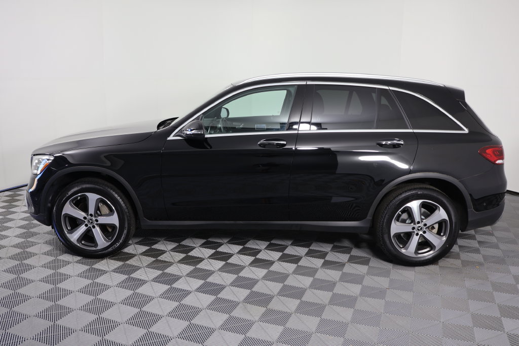 Used 2022 Mercedes-Benz GLC 300 4MATIC w/ Premium Package Lite image 5