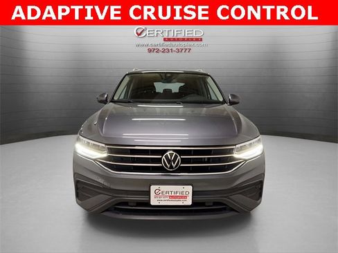 Used 2022 Volkswagen Tiguan SE image 2