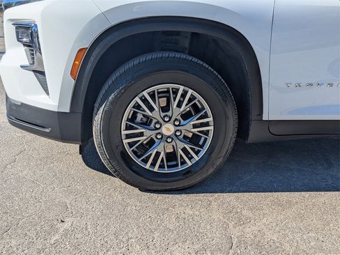 Certified 2025 Chevrolet Traverse LT image 10