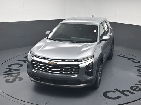 Used 2026 Chevrolet Equinox LT FWD image 30