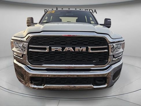 Used 2024 RAM 3500 Tradesman w/ Chrome Appearance Group image 4