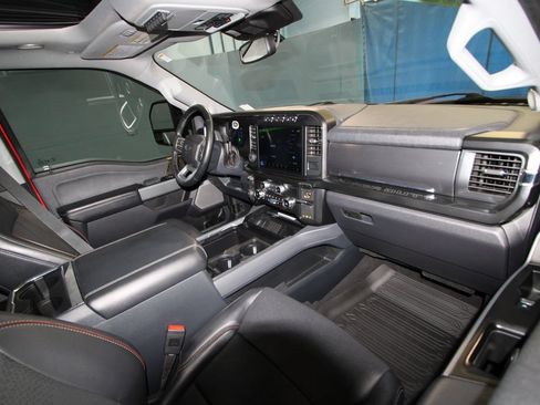 Used 2024 Ford F250 Lariat w/ Lariat Ultimate Package AWD/4WD image 25