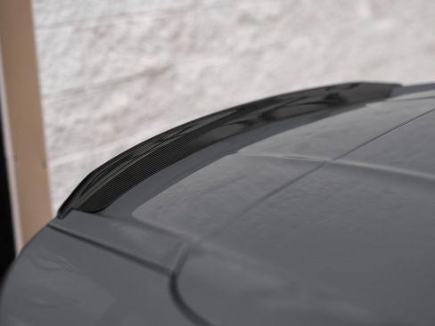 Used 2022 Aston Martin DBS Superleggera Volante image 8