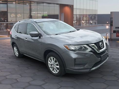 Used 2017 Nissan Rogue SV AWD/4WD image 18