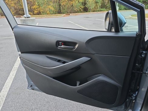 Used 2022 Toyota Corolla LE image 26