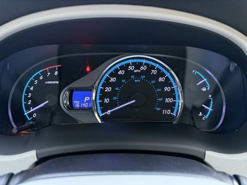 Used 2014 Toyota Sienna Limited image 18