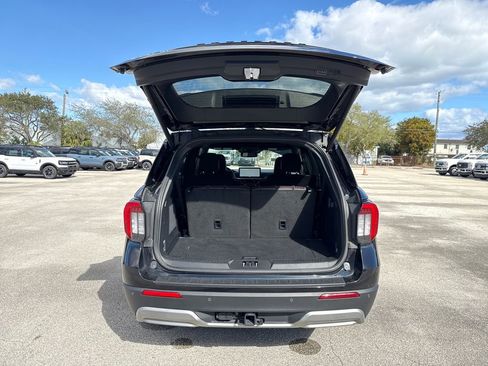 Used 2025 Ford Explorer Platinum image 29