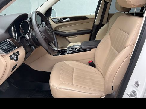 Used 2018 Mercedes-Benz GLE 350 4MATIC image 2
