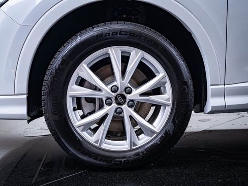 Certified 2025 Audi Q3 2.0T Premium Plus w/ Premium Plus Package image 13