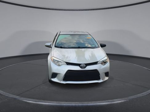 Used 2014 Toyota Corolla LE FWD image 3