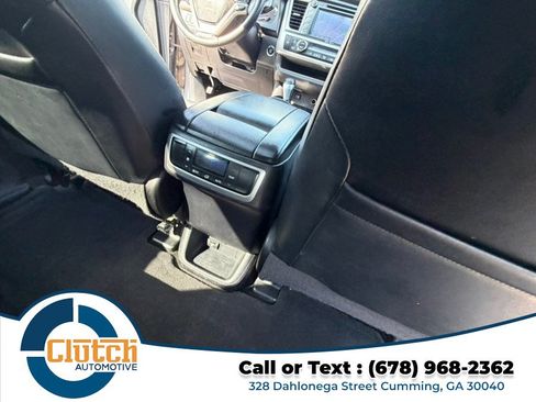 Used 2015 Toyota Highlander Limited w/ Driver Technology Package FWD image 26