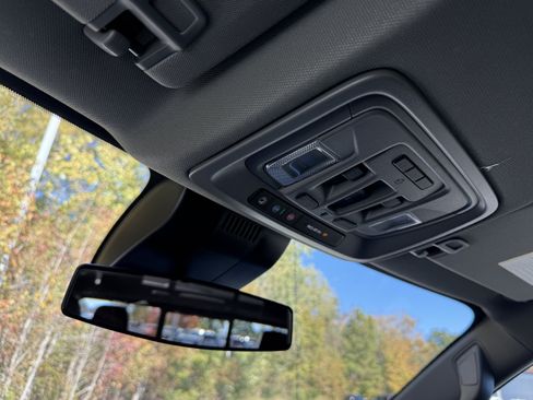 New 2026 GMC Sierra 1500 Elevation w/ Elevation Premium Package AWD/4WD image 24
