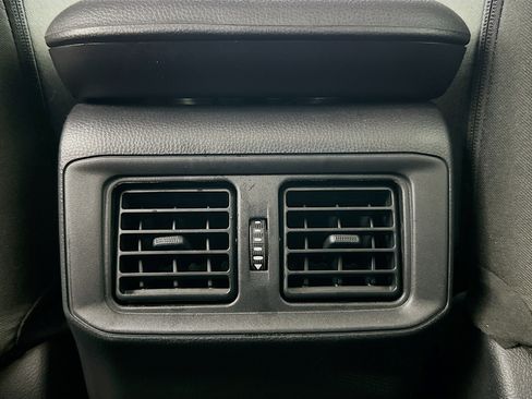 Used 2025 Toyota RAV4 XLE AWD/4WD image 26