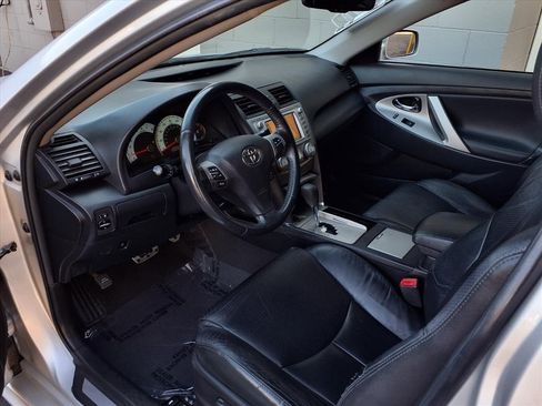 Used 2011 Toyota Camry SE image 15