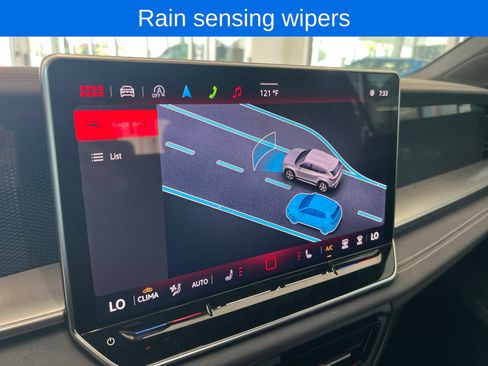 Certified 2025 Volkswagen Tiguan SE R-Line AWD/4WD image 16